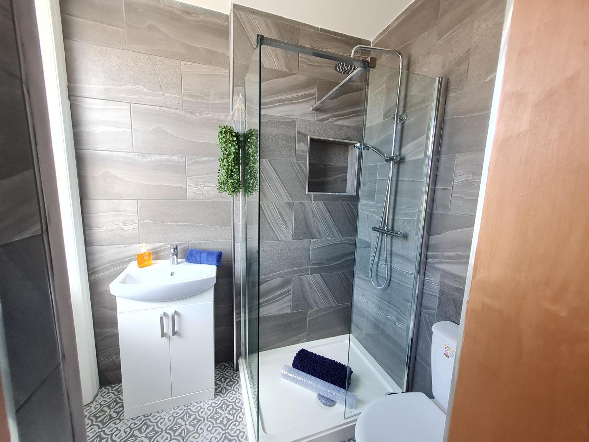 Lemur Lodge - Boutique Apartments - Short Stroll To The Beach Bournemouth Exteriör bild