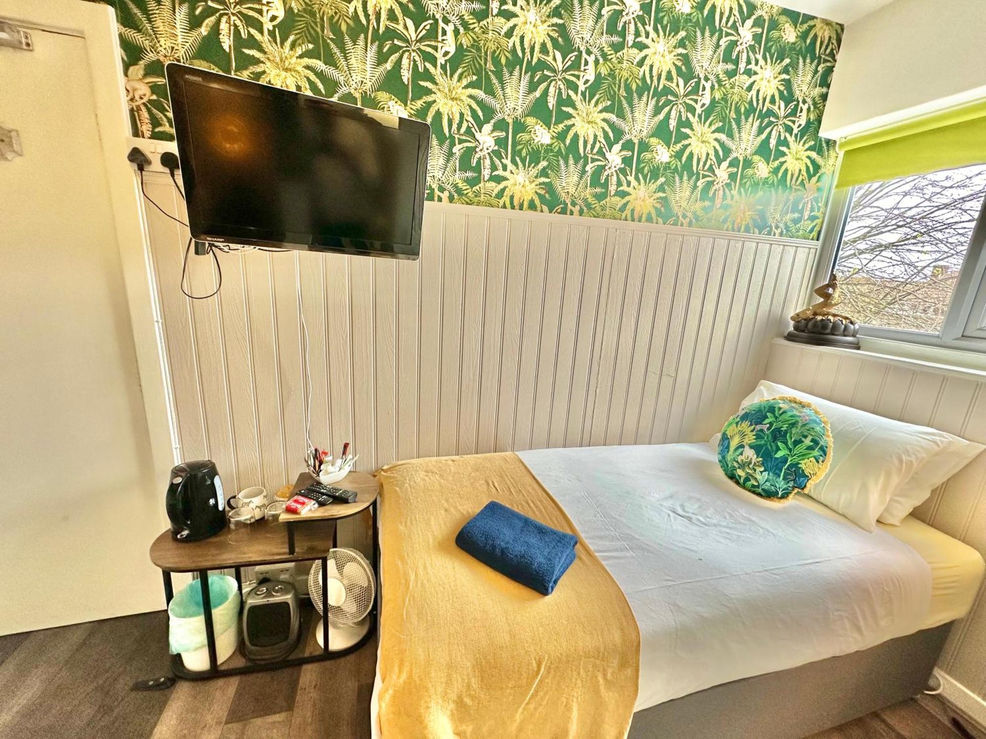 Lemur Lodge - Boutique Apartments - Short Stroll To The Beach Bournemouth Exteriör bild