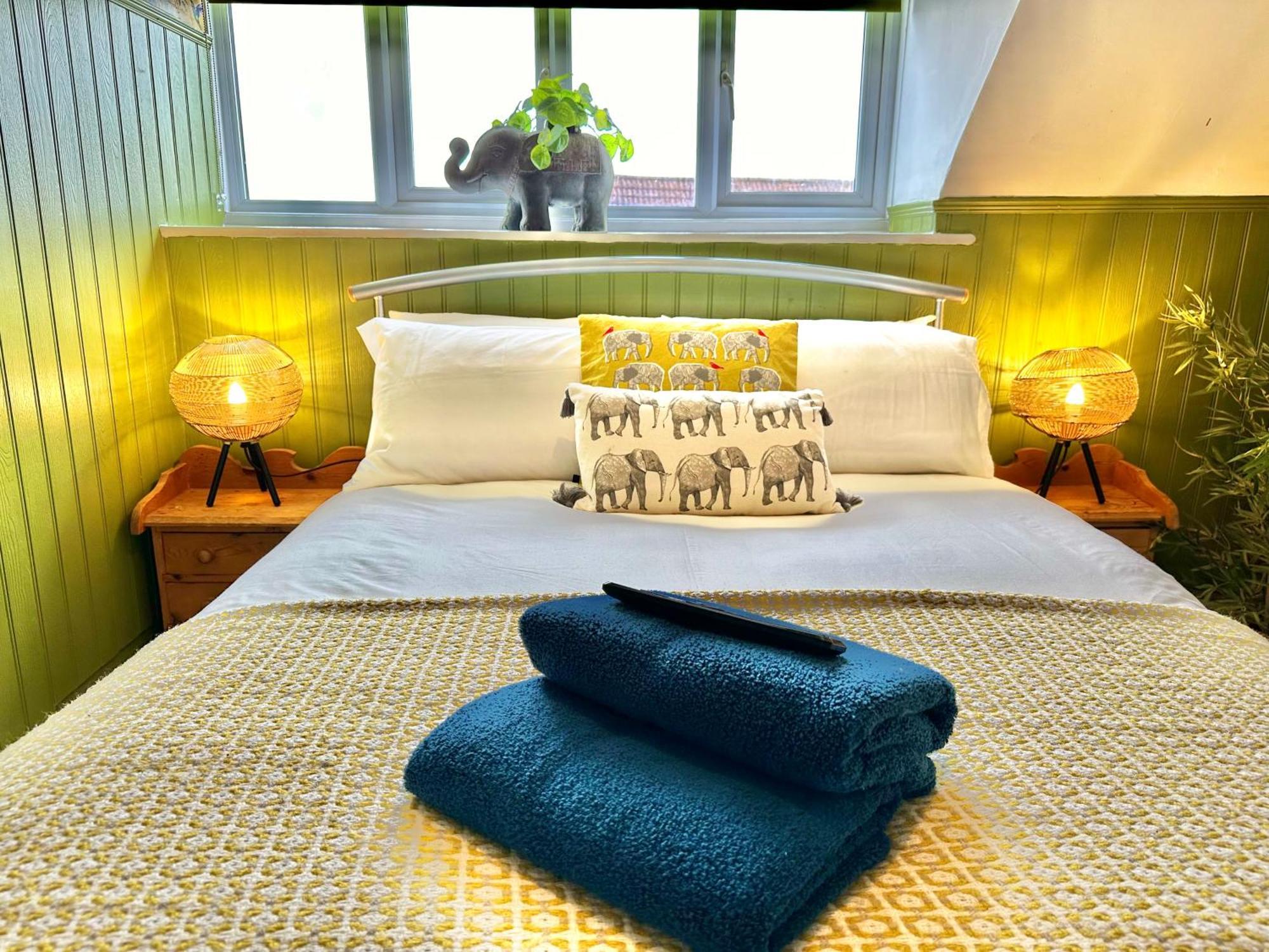 Lemur Lodge - Boutique Apartments - Short Stroll To The Beach Bournemouth Exteriör bild