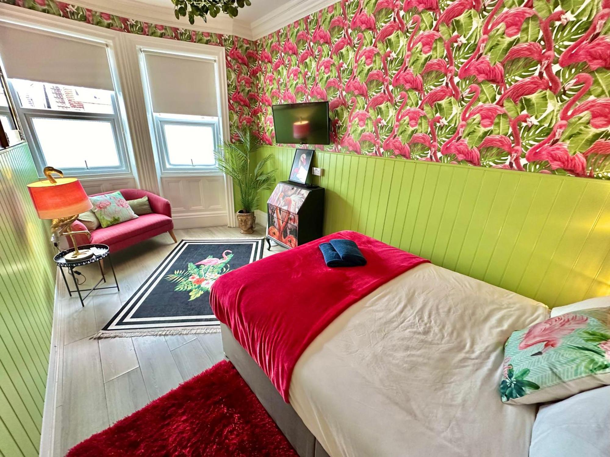 Lemur Lodge - Boutique Apartments - Short Stroll To The Beach Bournemouth Exteriör bild