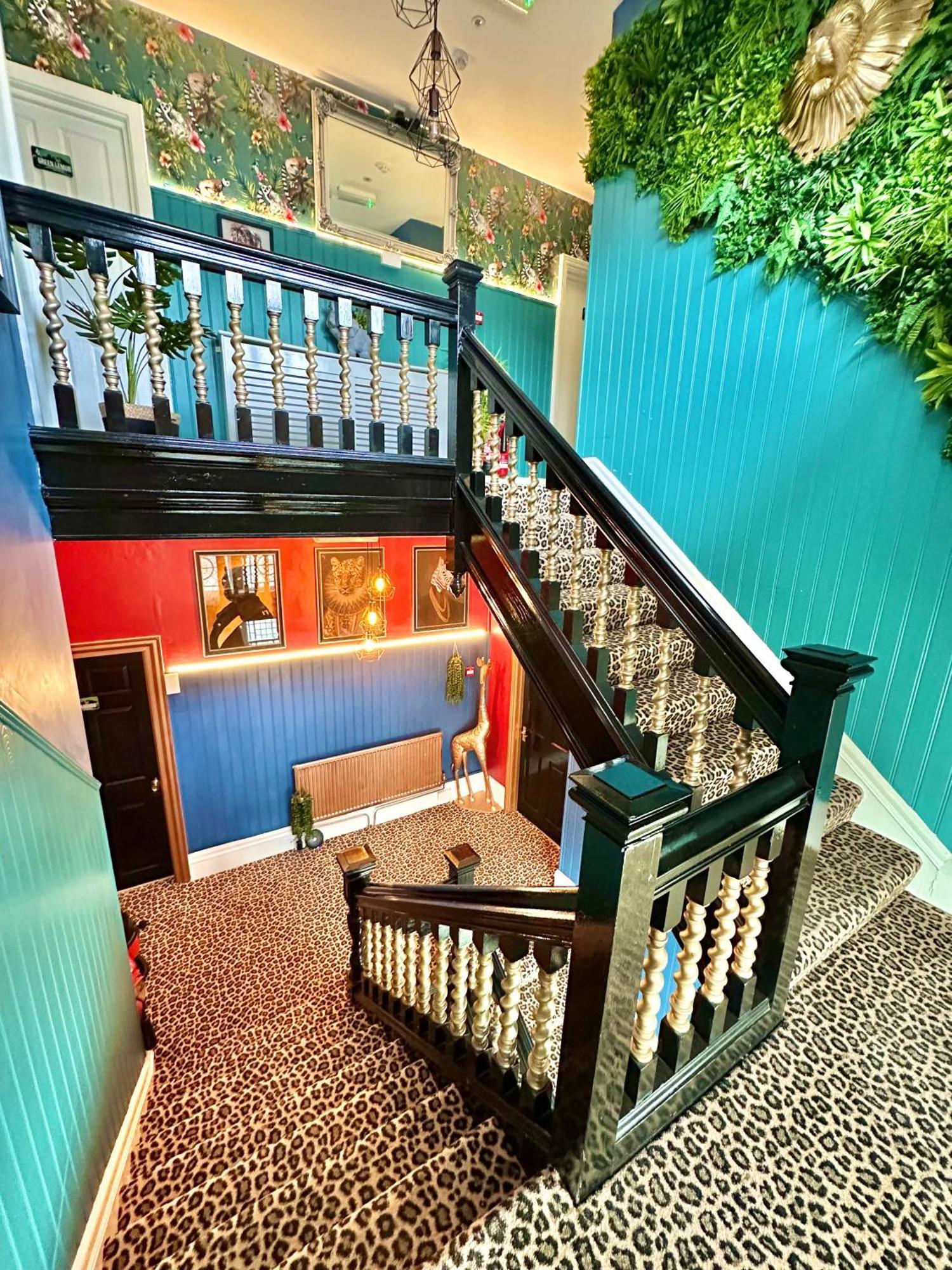 Lemur Lodge - Boutique Apartments - Short Stroll To The Beach Bournemouth Exteriör bild