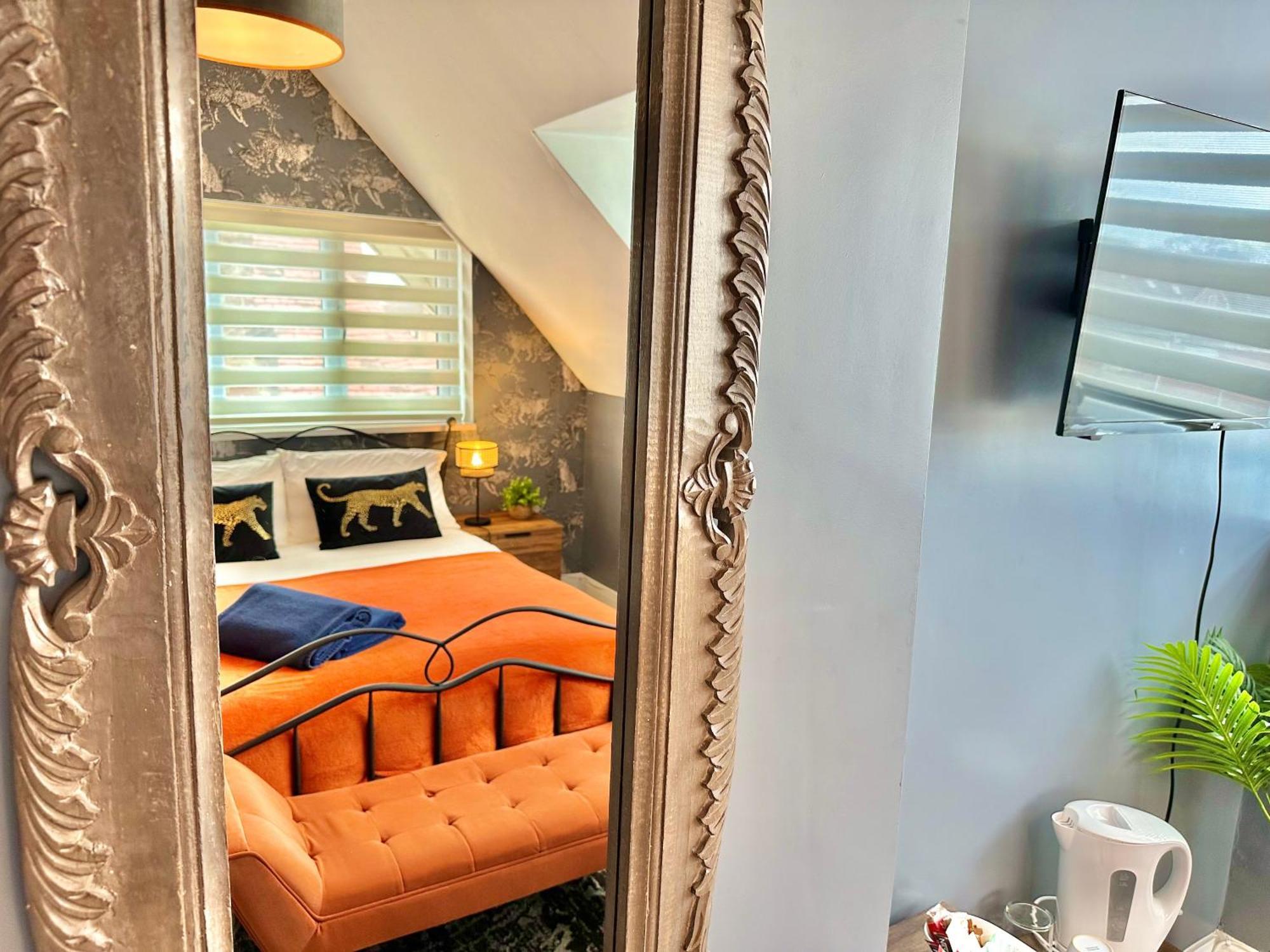 Lemur Lodge - Boutique Apartments - Short Stroll To The Beach Bournemouth Exteriör bild