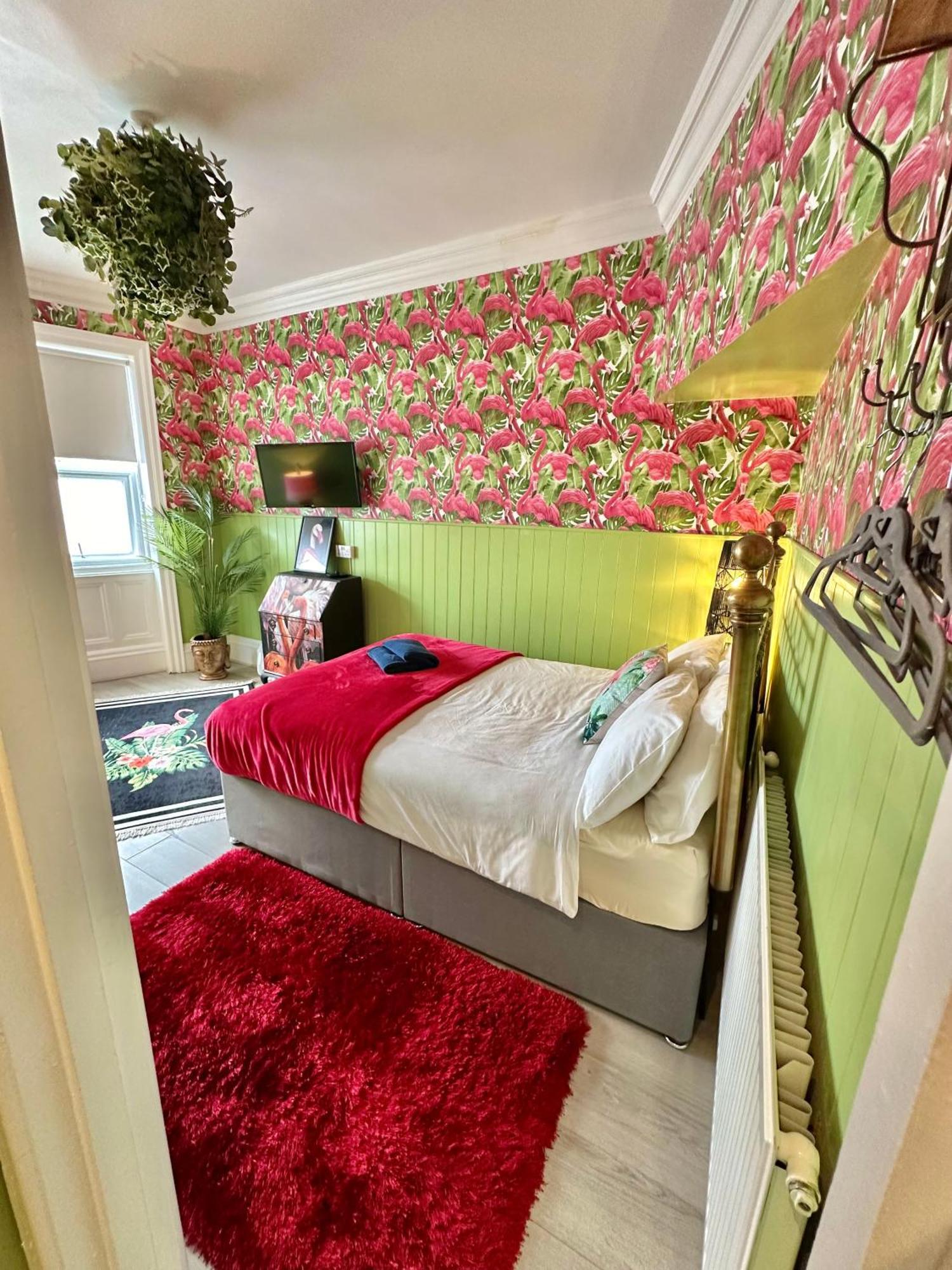 Lemur Lodge - Boutique Apartments - Short Stroll To The Beach Bournemouth Exteriör bild