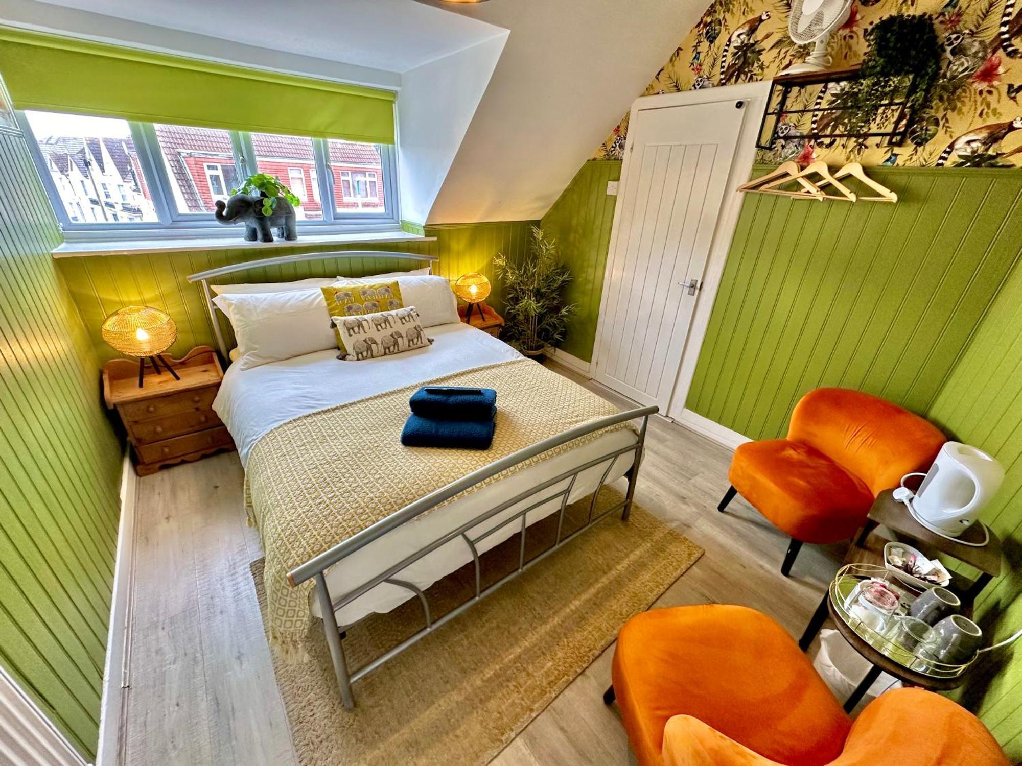 Lemur Lodge - Boutique Apartments - Short Stroll To The Beach Bournemouth Exteriör bild