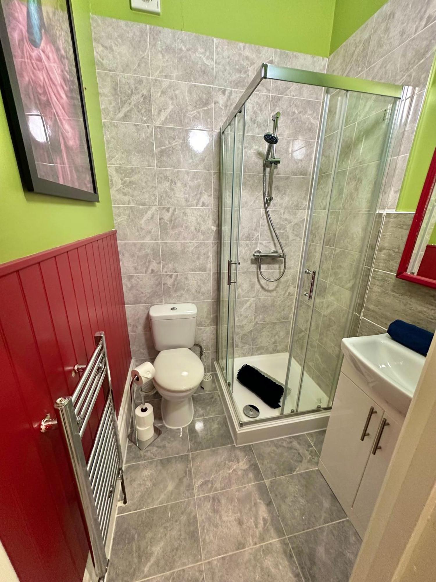 Lemur Lodge - Boutique Apartments - Short Stroll To The Beach Bournemouth Exteriör bild