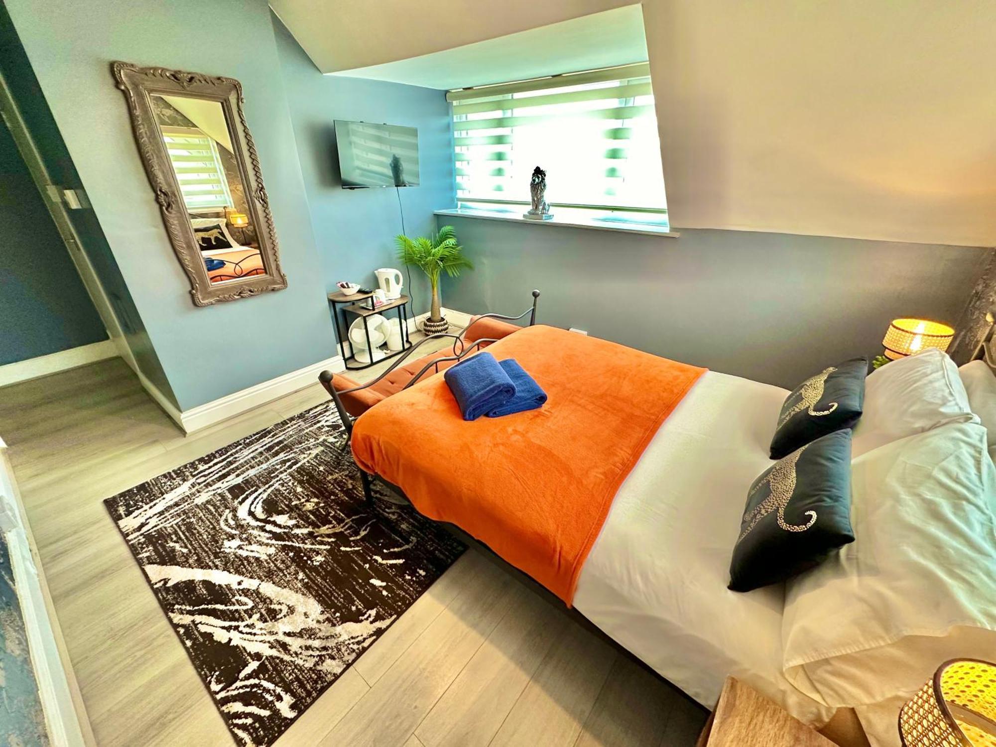 Lemur Lodge - Boutique Apartments - Short Stroll To The Beach Bournemouth Exteriör bild