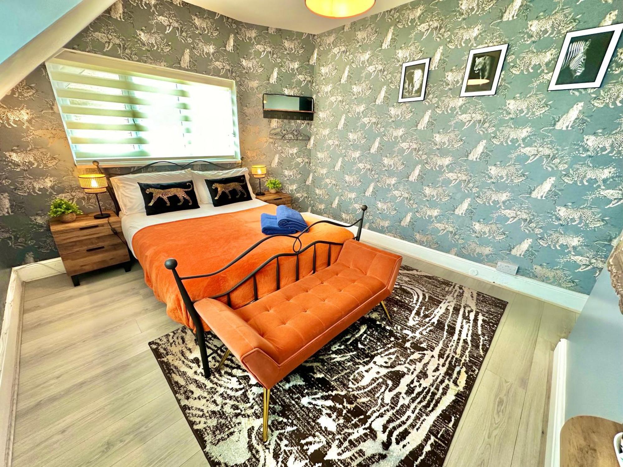 Lemur Lodge - Boutique Apartments - Short Stroll To The Beach Bournemouth Exteriör bild